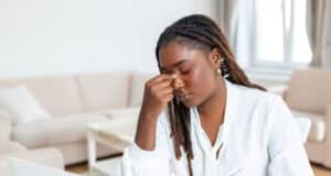 Effektive Erholung am Arbeitsplatz – Powernaps Augenübungen und Spaziergänge für mehr Produktivität