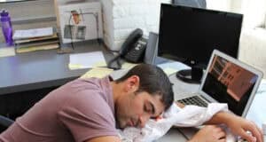 Chronischer Stress: Ursachen, körperliche Folgen und Wege zur Entlastung