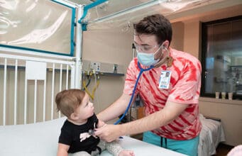 Genetisches Neugeborenen-Screening: Wie Screen4Care seltene Krankheiten frühzeitig diagnostiziert und behandelt