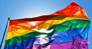 Strengere Leihmutterschaftsgesetze in Italien – Herausforderungen für LGBTQ-Familienplanung in Europa