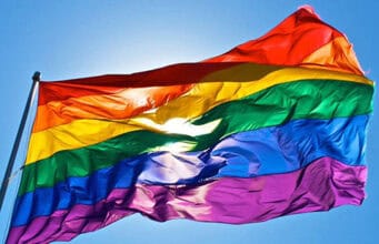 Strengere Leihmutterschaftsgesetze in Italien – Herausforderungen für LGBTQ-Familienplanung in Europa