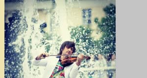 Warum die Musik unserer Jugend uns ein Leben lang begleitet: Emotionale Bindungen und nostalgische Erinnerungen