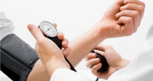 Chronische Krankheiten vermeiden: Tipps zur Vorbeugung von Bluthochdruck und Diabetes