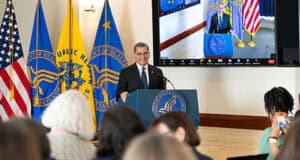 Impfstoffe und Autismus: Robert F. Kennedy Jr. zeigt sich offen für wissenschaftliche Fakten