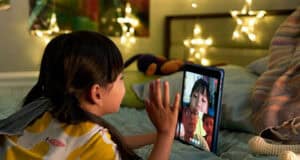 Familienessen ohne Handy? Warum gemeinsame Mahlzeiten wichtiger sind als viele Eltern denken