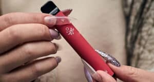 Neue Studie warnt: Erhöht Vaping das Krebsrisiko? Was E-Zigaretten wirklich mit dem Körper machen