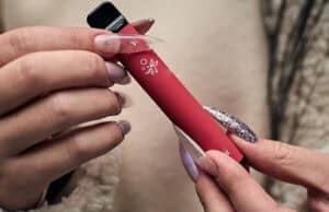 Neue Studie warnt: Erhöht Vaping das Krebsrisiko? Was E-Zigaretten wirklich mit dem Körper machen